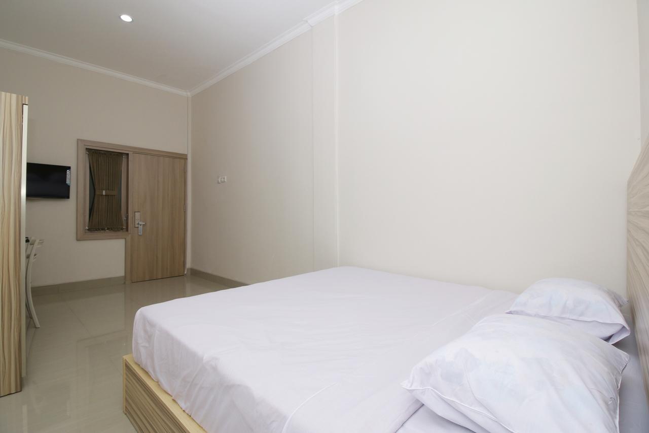 Reddoorz Near Jalan Kolonel Haji Burlian Penginapan 2*